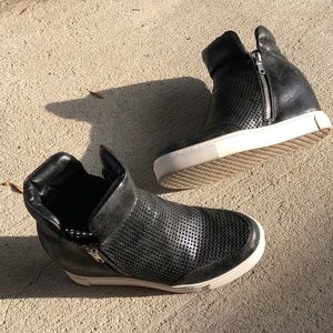 👢size 6- Black , Steve Madden-Sneaker Boot-$25